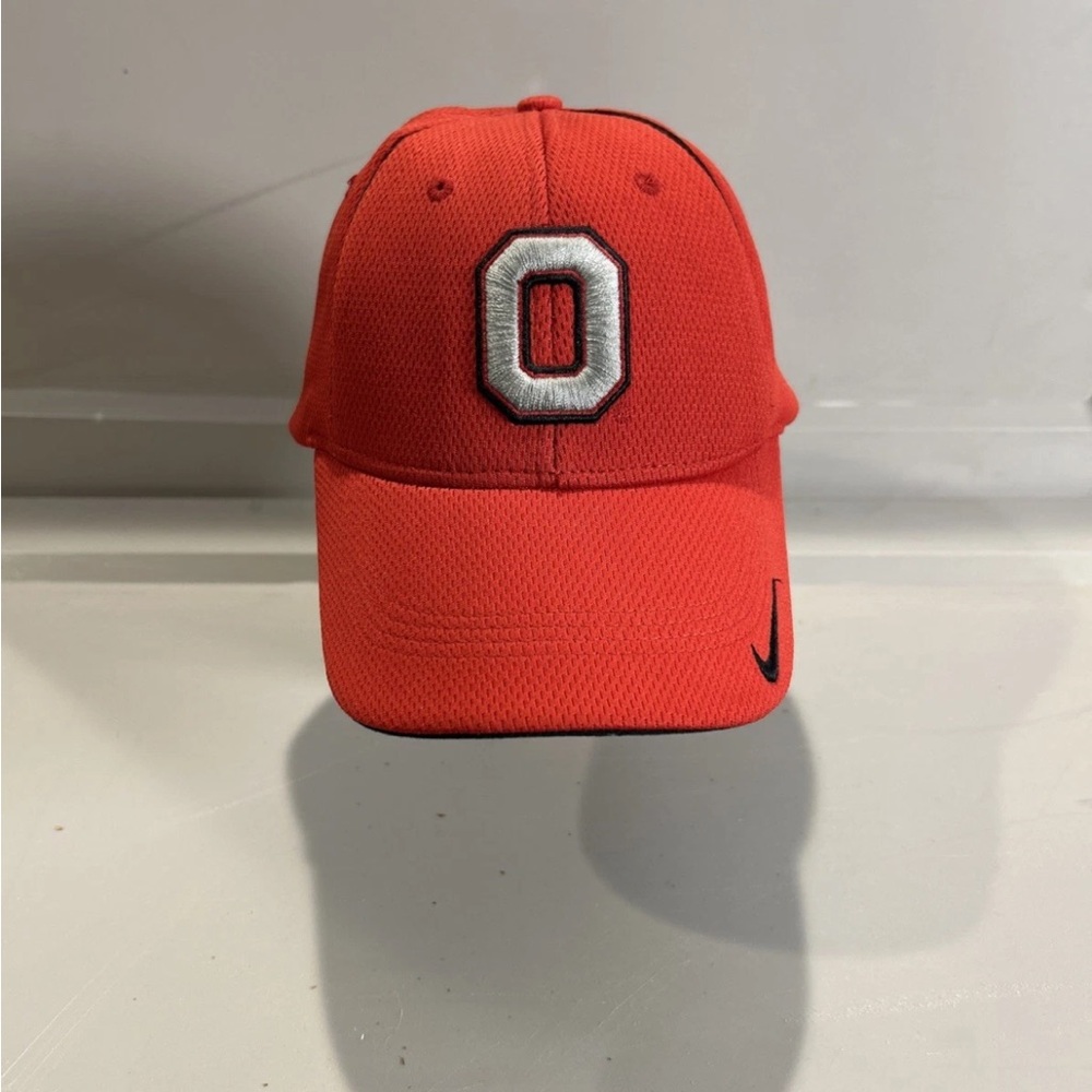 Vintage Y2K Nike Ohio State University Buckeyes Swoosh Flex Fitted Hat Sz S/M